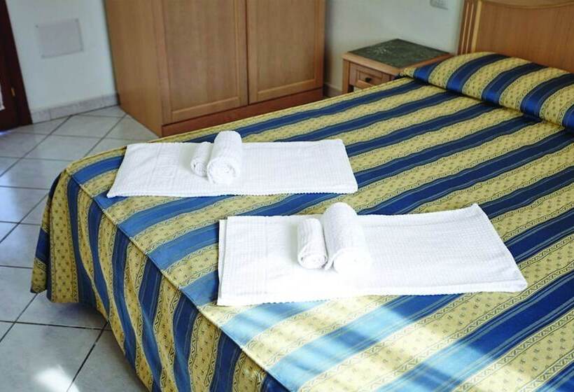 בית מלון כפרי Cala Mirto