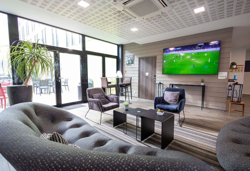 فندق Campanile Belfort Montbeliard Gare La Jonxion