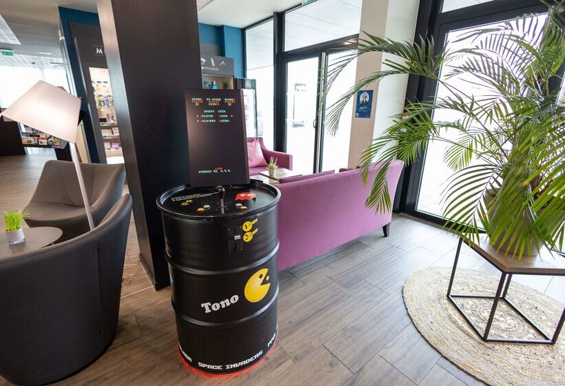 فندق Campanile Belfort Montbeliard Gare La Jonxion