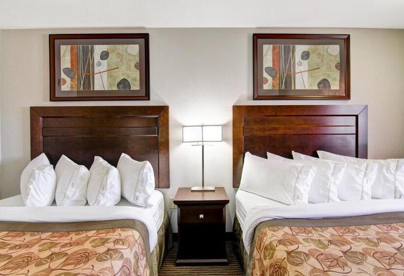 Отель Coast Weyburn