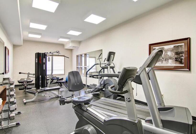 فندق Coast Weyburn