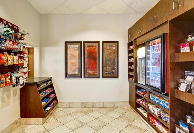 Отель Coast Weyburn