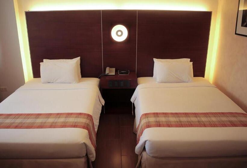 هتل Casablanca Suites Near Airport