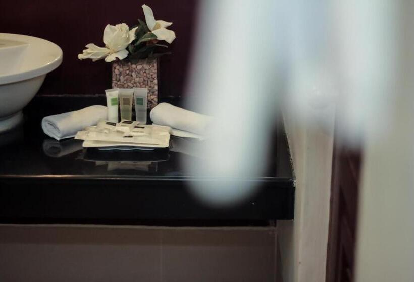 هتل Casablanca Suites Near Airport