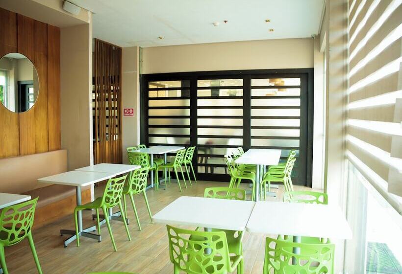 هتل Casablanca Suites Near Airport