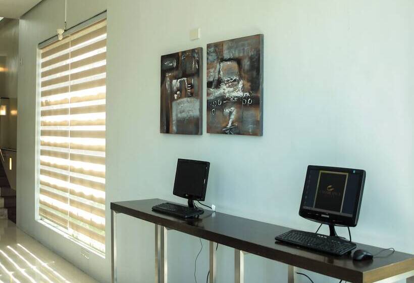 هتل Casablanca Suites Near Airport