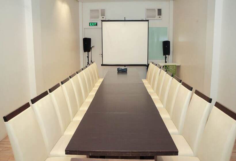 هتل Casablanca Suites Near Airport