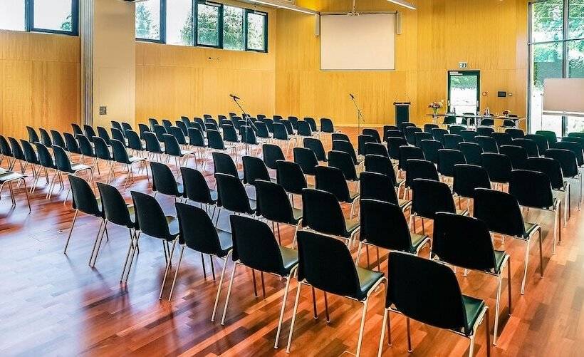 酒店 Chateau De Bossey