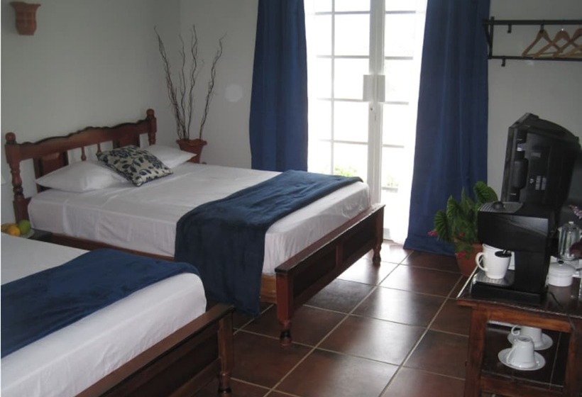 Отель Coffee Mountain Inn