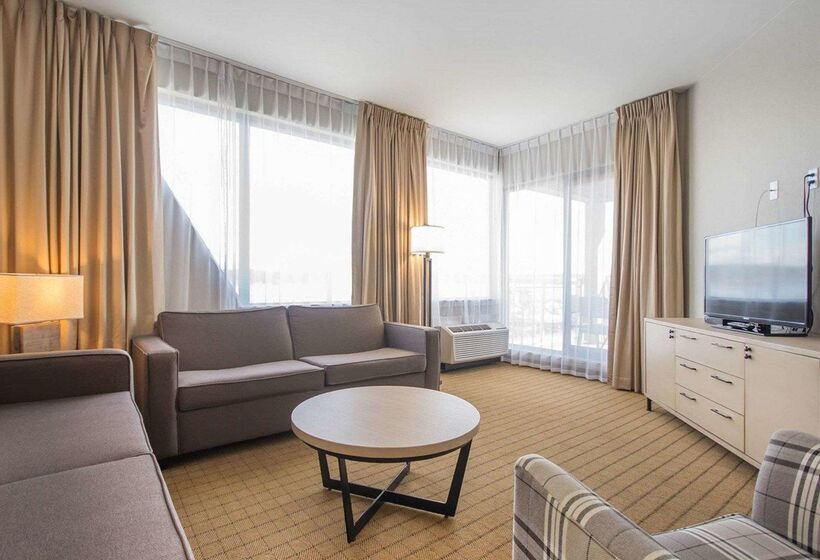 فندق Comfort Inn & Suites