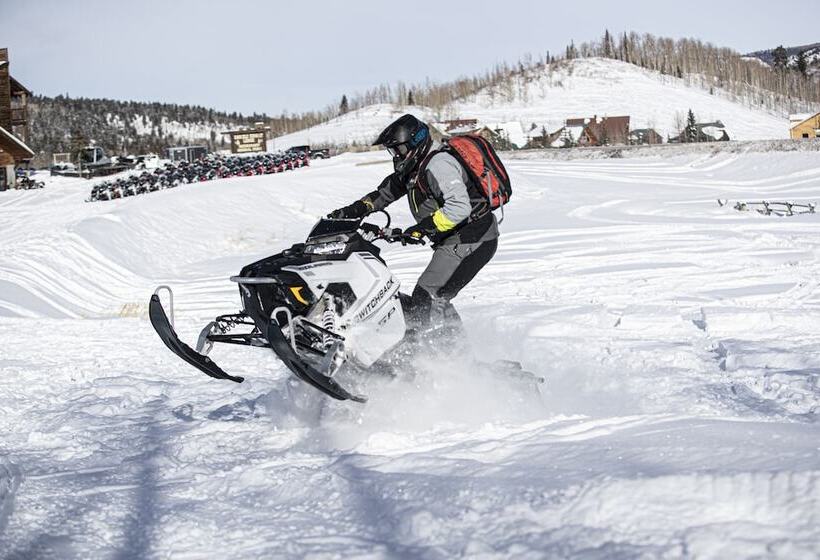 فندق Daniels Summit Lodge