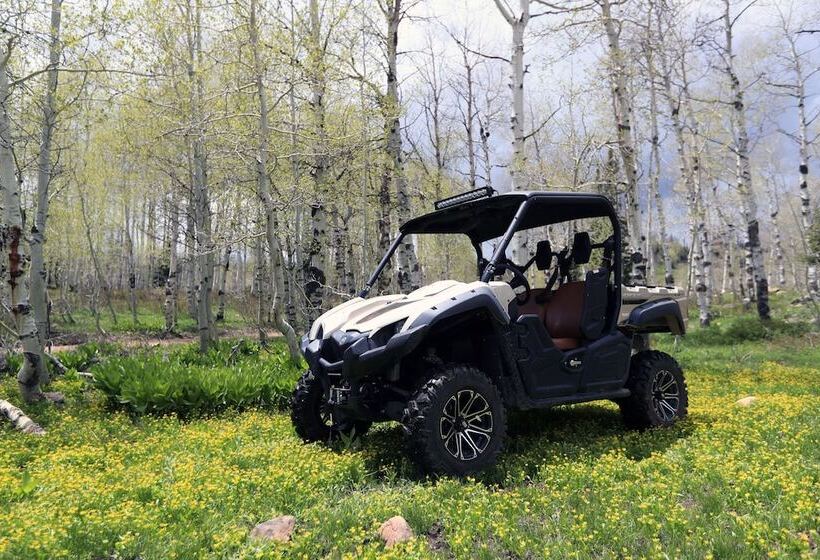 فندق Daniels Summit Lodge