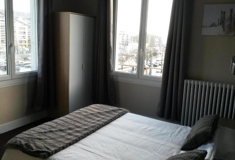 فندق De L'univers