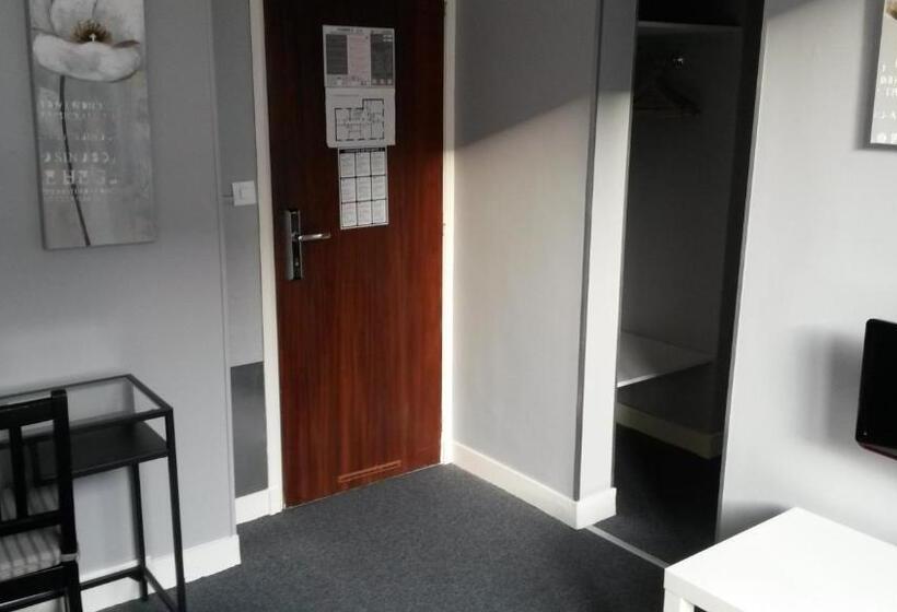 فندق De L'univers