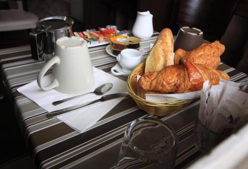 فندق De L'univers