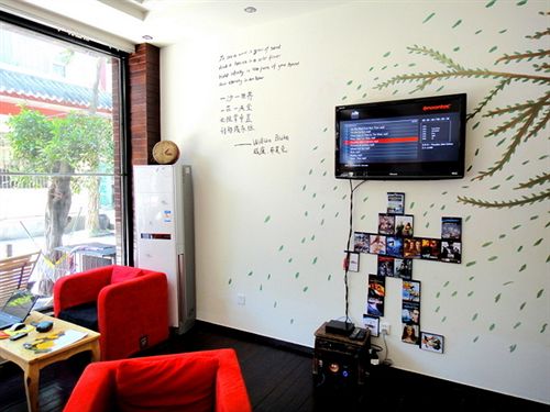 Отель Dengba Hostel Mt. Emei