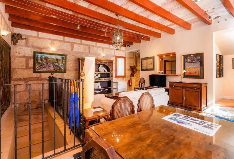 ホテル Es Revellar Art Resort  Adults Only