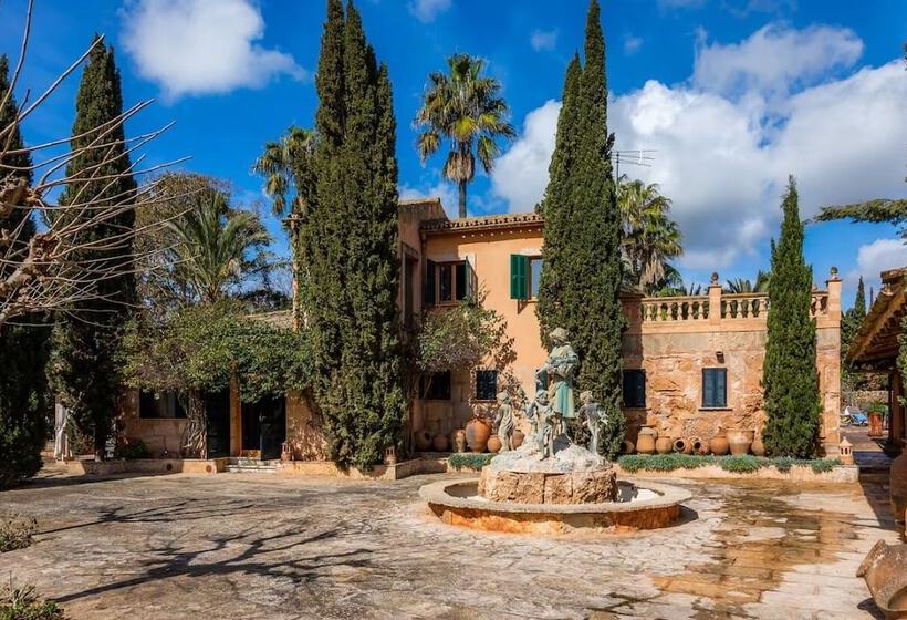 ホテル Es Revellar Art Resort  Adults Only