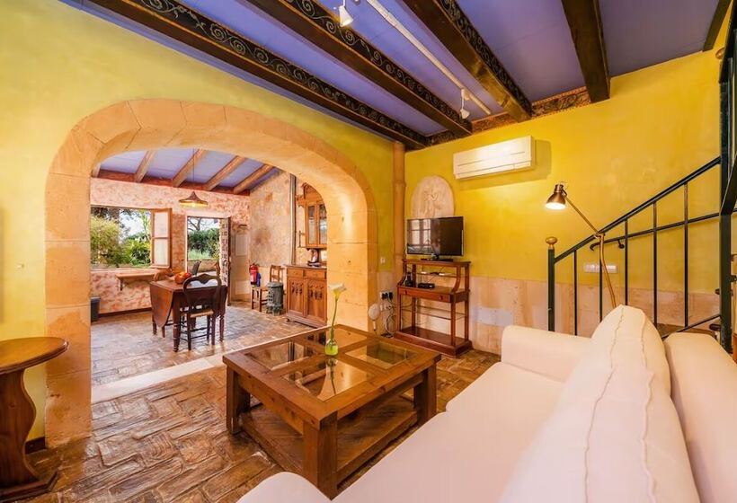 ホテル Es Revellar Art Resort  Adults Only