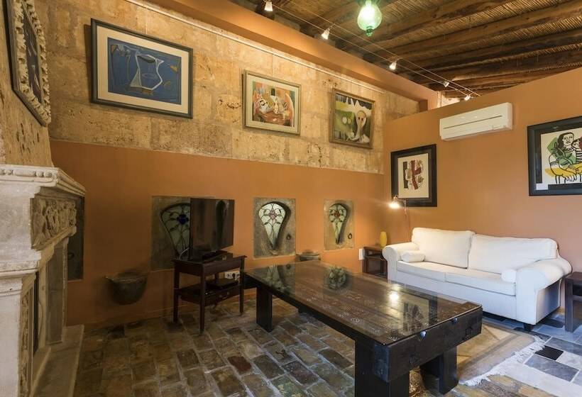 ホテル Es Revellar Art Resort  Adults Only