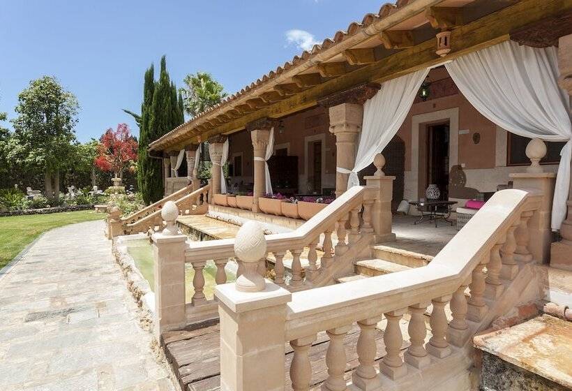 ホテル Es Revellar Art Resort  Adults Only