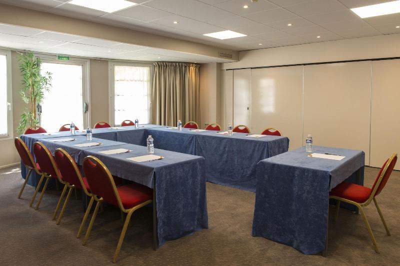 בית מלון כפרי Espace Leonard De Vinci