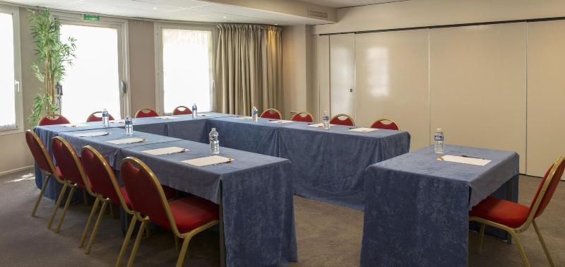 בית מלון כפרי Espace Leonard De Vinci