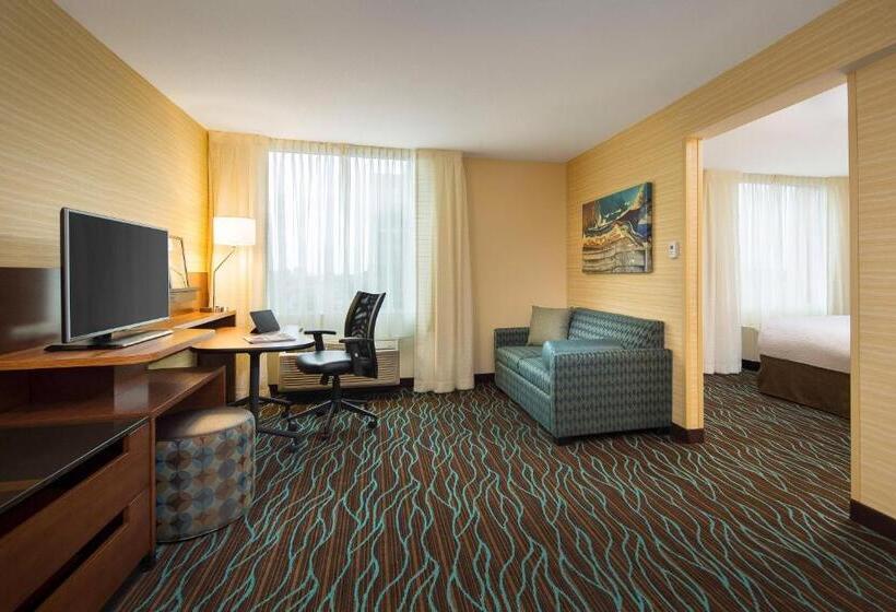 בית מלון כפרי Fairfield Inn & Suites By Marriott Calgary Downtown