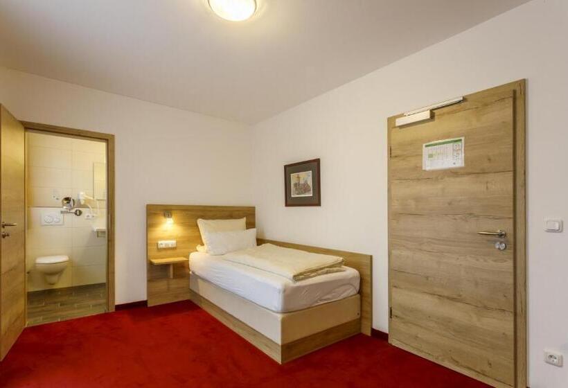 Gasthaus Und Landhotel Wiedmann