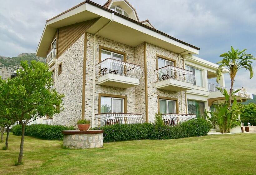 Отель Göcek Naz