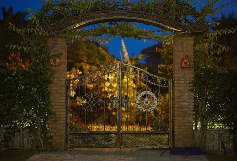 Отель Göcek Naz