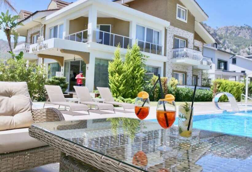 Отель Göcek Naz