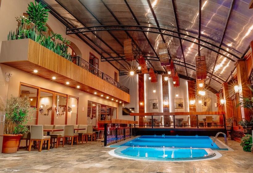 Отель Grand Victoria Boutique