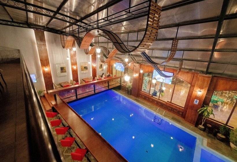 هتل Grand Victoria Boutique