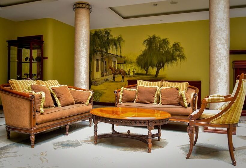 Отель Grand Victoria Boutique