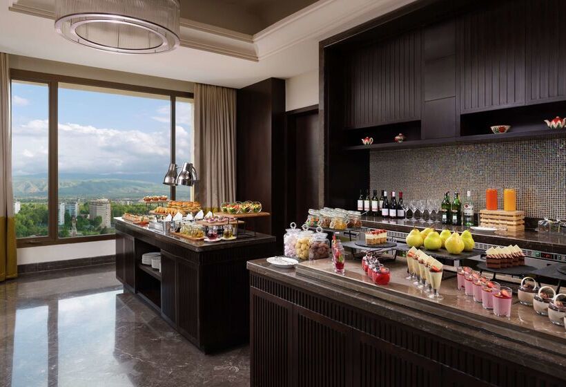 هتل Hilton Dushanbe