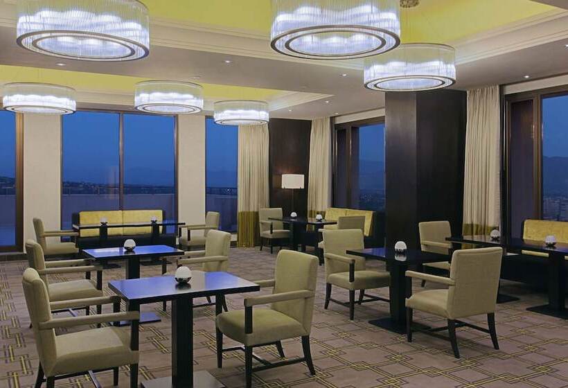 هتل Hilton Dushanbe