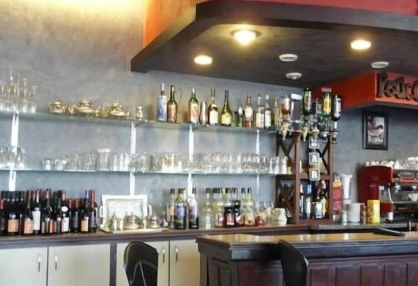 ホテル Hôtel Le Hussard