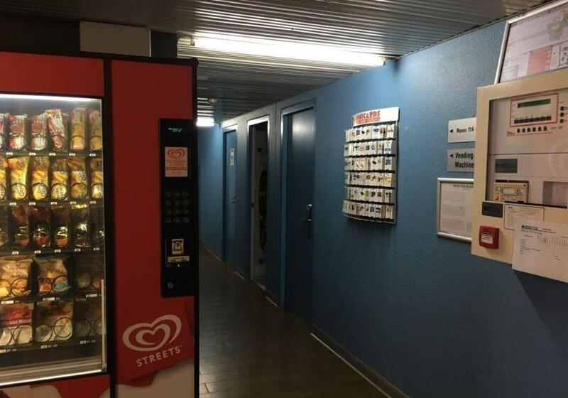 בית מלון כפרי Ibis Budget Enfield