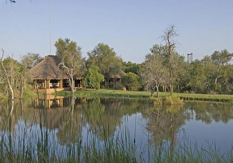 בית מלון כפרי Jabulani Safari