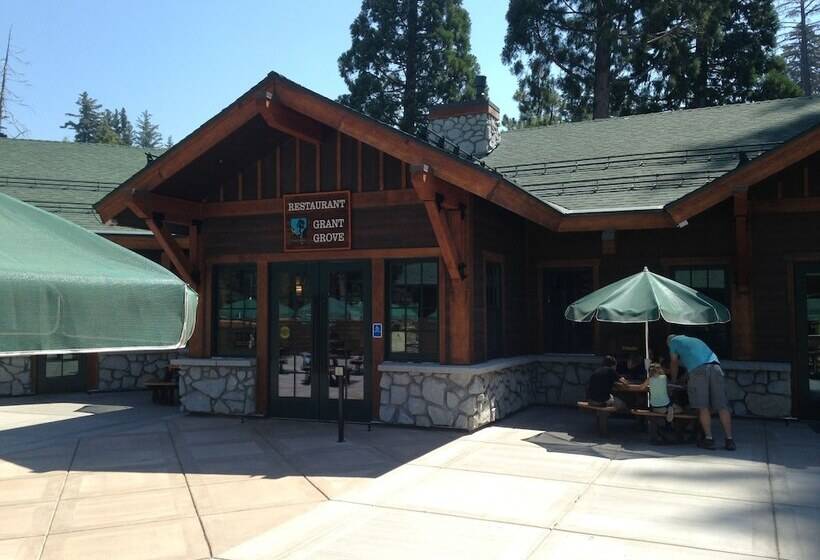 Отель John Muir Lodge