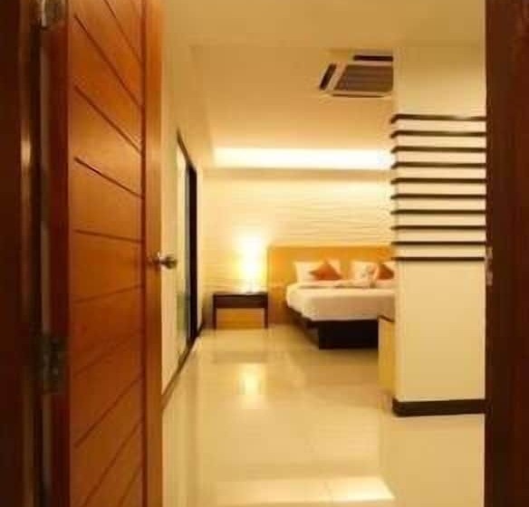 호텔 Kalim Beach Place