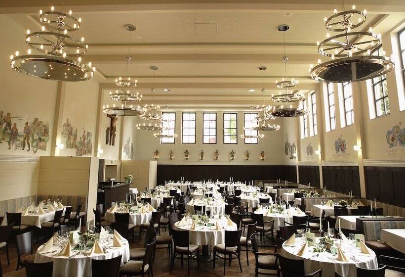 ホテル Klosterbrauhaus Ursberg