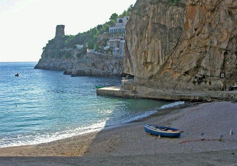 ホテル La Conchiglia