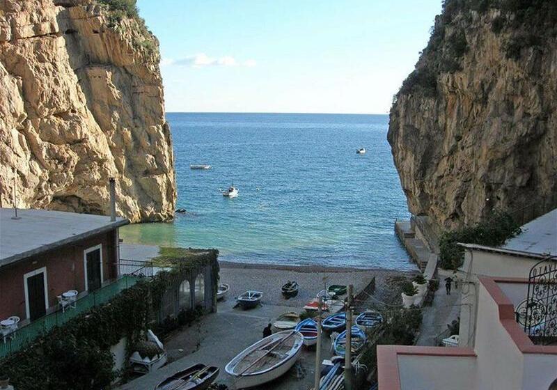 ホテル La Conchiglia