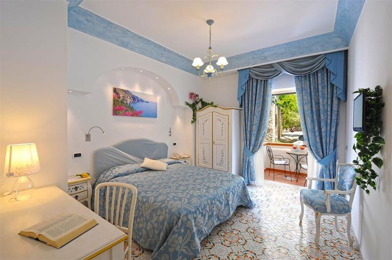 ホテル La Conchiglia