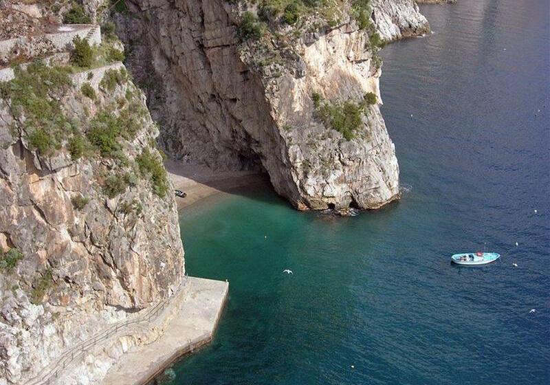 ホテル La Conchiglia