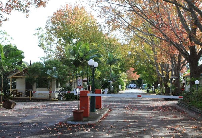 בית מלון כפרי Lani S Holiday Island