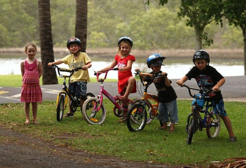 בית מלון כפרי Lani S Holiday Island