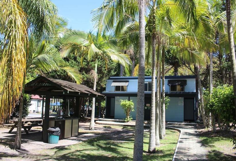 בית מלון כפרי Lani S Holiday Island